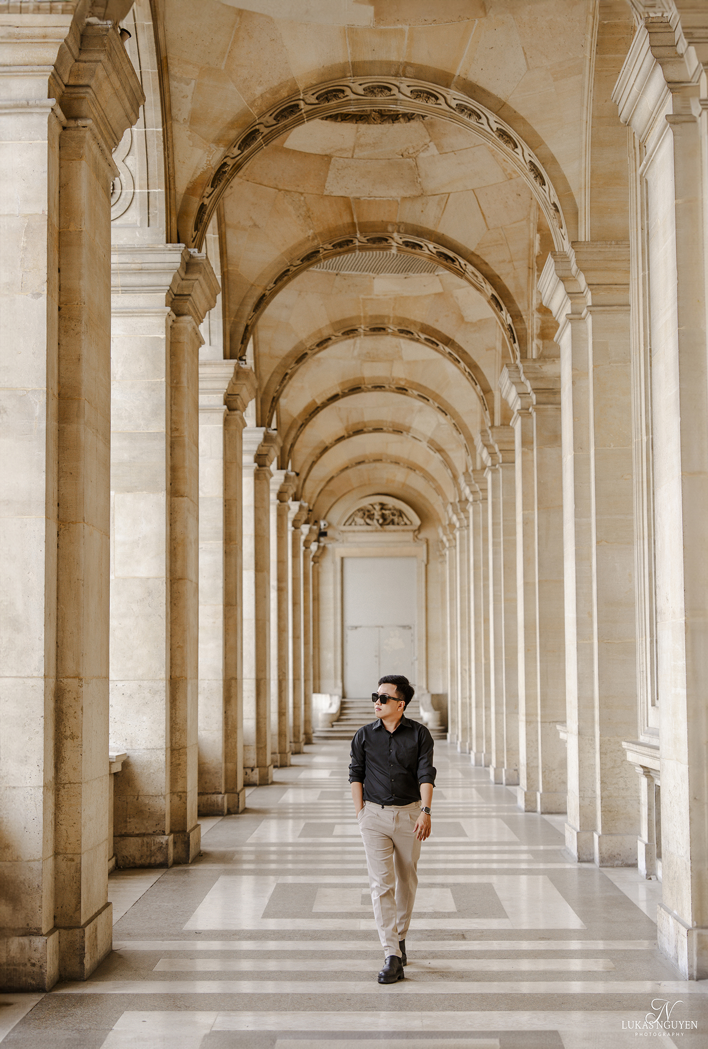 Candid moments captured in Parisian streets